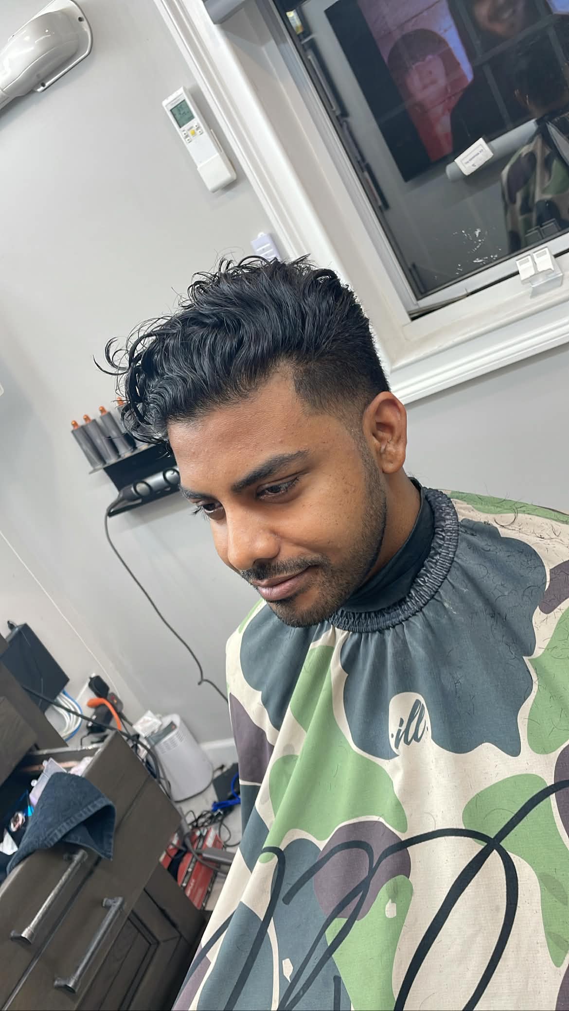 Textured wavy top with taper fade by Kevin — Caveman's Den